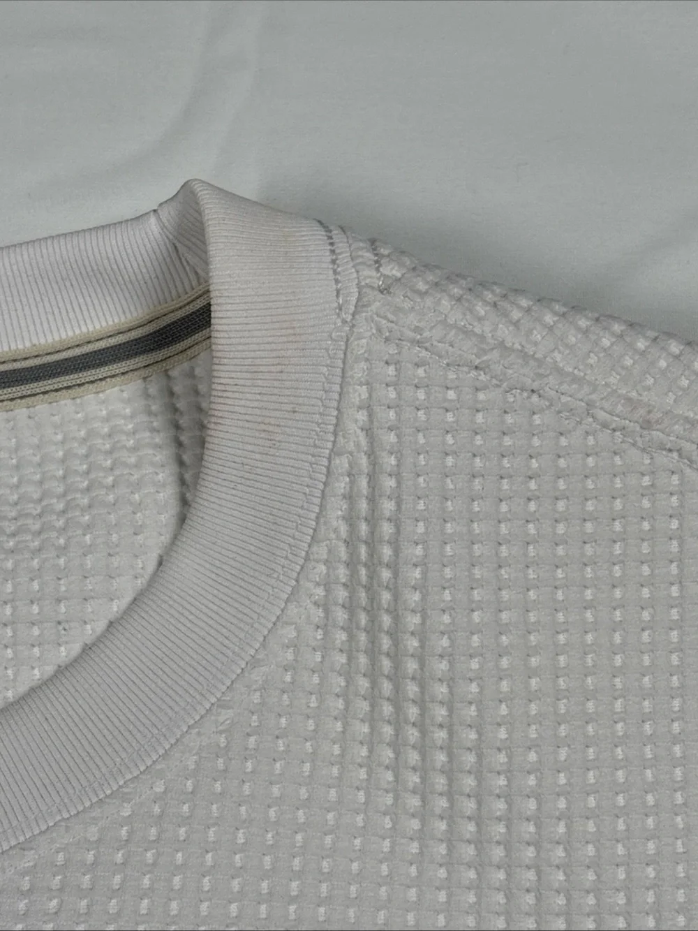 Vuori Tech Waffle Men's Crewneck Sweater - White